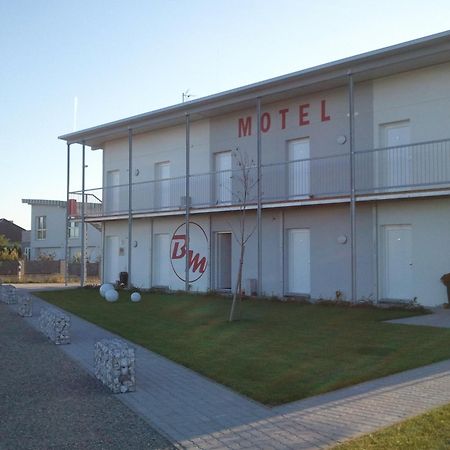 Bernstein-Motel Marchegg エクステリア 写真