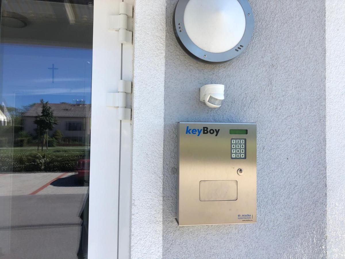 Bernstein-Motel Marchegg エクステリア 写真